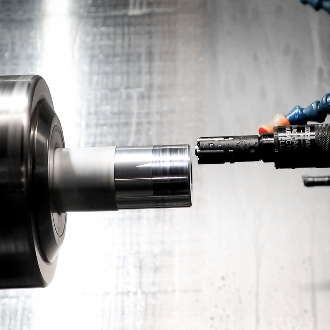 Multi-roll burnishing with a rotating part