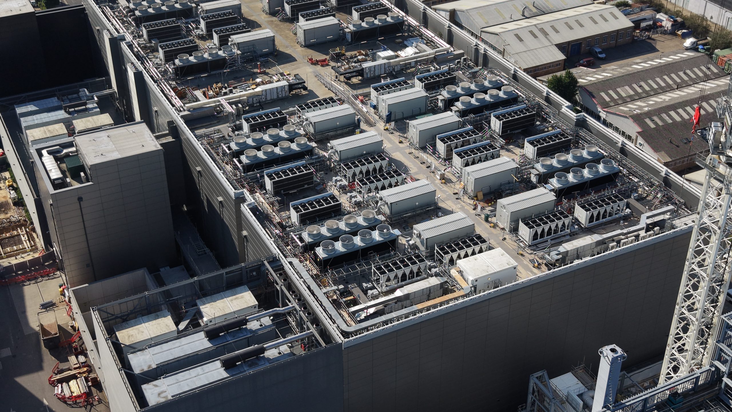 Modern Data Center Rooftop Infrastructure for Critical Cooling Systems Data center rooftop chiller and HVAC systems